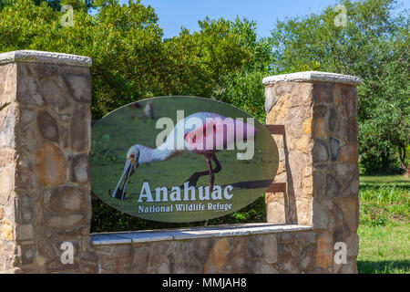 Willkommen und Eingang Schilder an Anahuac National Wildlife Refuge im Südosten von Texas. Stockfoto