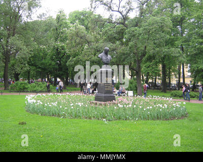 . Русский: Санкт-Петербург. Александровский сад, Памятник В. А. Жуковскому. Englisch: Saint Petersburg (Russland), der Russischen Admiralität, Büste von Wassili Schukowski. . 29. Mai 2010. Peterburg 23 Wassili Kreitan (1832 - 1896) Alternative Namen???????:????????? ????????? ?????? Deutsch: Wilhelm Ferdinand Kreitan Englisch: Wilhelm Ferdinand Kreitan Beschreibung russischen Bildhauer Geburtsdatum / Tod 1832 29. Mai 1896 (im Julianischen Kalender) Ort der Geburt / Todes Hamina Saint Petersburg Arbeitsort Russischen Reiches Authority control: Q 4240033 den goroda SPb 29 Mai 2010 74 Stockfoto