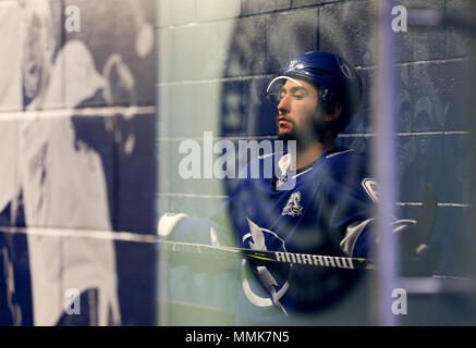 Tampa, Florida, USA. 11. Mai, 2018. DIRK SHADD | Zeiten. Tampa Bay Lightning center Tyler Johnson (9) ist im Tunnel vor Spiel 1 der Eastern Conference Finale gegen die Washington Capitals Freitag, 11. Mai 2018 in Tampa gesehen. Quelle: Dirk Shadd/Tampa Bay Zeiten/ZUMA Draht/Alamy leben Nachrichten Stockfoto