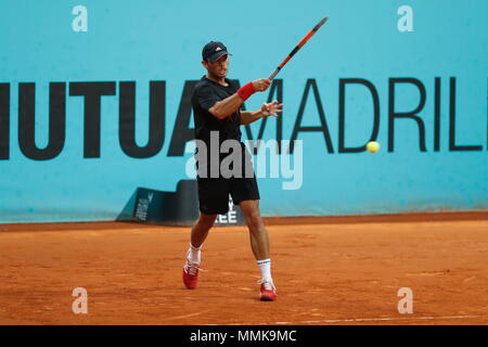 Madrid, Spanien, 10. Mai 2018. 10. Mai, 2018. Ben McLachlan (JPN) Tennis: Ben McLachlan von Japan während verdoppelt 2. Runde Match gegen Ivan Dogic von Kroatien und Rajeev Ram der USA auf der ATP World Tour Masters 1000 Mutua Madrid Open Tennisturnier auf dem Caja Magica in Madrid, Spanien, 10. Mai 2018. Credit: mutsu Kawamori/LBA/Alamy leben Nachrichten Stockfoto