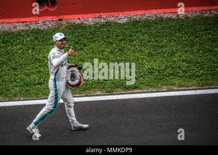 Barcelona, Spanien. 12. Mai, 2018: LEWIS HAMILTON (GBR) feiert nach der Pole Position für den Spanischen GP am Circuit de Catalunya in Barcelona - Credit: Matthias Oesterle/Alamy leben Nachrichten Stockfoto