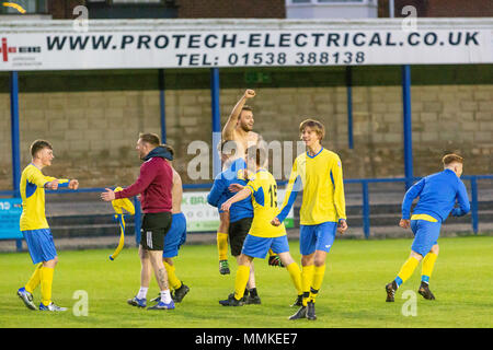 NPLFA Grand Final - Warrington Town FC abgeschlossen das größte Comeback, als sie besiegt Matlock Town FC 3-2 Die auf NPL Football Academy 2018 Champions zu werden, und heben Sie die der Jordan Burndred Memorial Fund für Schrei Trophäe am Abend des 11. Mai 2018 Stockfoto