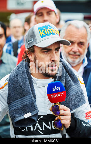 Barcelona, Spanien. 12. Mai 2018. Fernando Alonso von der Mclaren Team Gespräche mit den Medien während des Qualifying Tag. Credit: Pablo Guillen Alamy Nachrichten Stockfoto