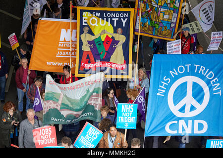 London, Großbritannien. 12. Mai 2018. London, Großbritannien. 12. Mai 2018. London, Großbritannien. 12. Mai 2018. Demonstranten auf der TUC März und Kundgebung in London, 12. Mai 2018 Credit: Kevin Frost-/Alamy Live News Credit: Kevin Frost-/Alamy Live News Credit: Kevin Frost-/Alamy leben Nachrichten Stockfoto