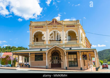 Queenstown, Tasmanien, Australien - Januar 10, 2015: Empire Hotel im historischen Queenstown, der größten Stadt auf Tasmanias Westküste Stockfoto