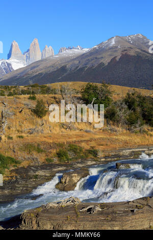 Cascada Paine, Rio Paine Nationalpark Torres del Paine, Patagonien Stockfoto