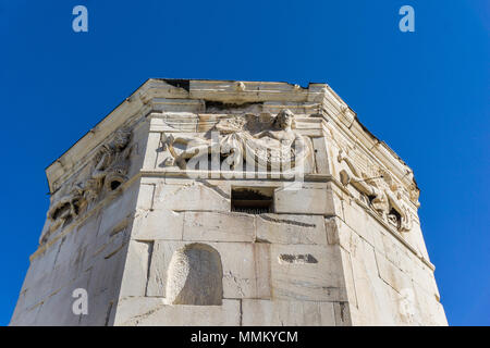 Turm der Winde in der römischen Markt, Athen, Griechenland. Einen Glockenturm diente als "zeitmesser". Es ist die erste meteorologische Station der Welt als Stockfoto