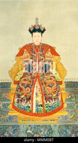 . Englisch: Dieses "Porträt des Consort Zhuang bei Gericht Kostüm' (莊妃朝服像) malte auf ein Papier (92 x 53 cm) stellt Bumbutai (1613-1688), ein Khorchin Mongolischen des Borjigit Clan, war eine der Frauen von Hong Taiji (1592-1643), dem zweiten Kaiser der Qing-Dynastie. Mit dem Namen 'Consort Zhuang" im Jahre 1636, sie wurde Kaiserinmutter, wenn ihr fünfjähriger Sohn Fulin Hong Taiji als Kaiser Shunzhi 1643 gelungen. Sie ist posthum als Kaiserinmutter Xiaozhuang bekannt. . Zwischen 1636 und 1643. Anonyme Hofmaler der Qing-dynastie Consort Zhuang bei Gericht Kostüm Stockfoto