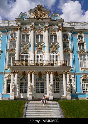 Das Äußere des herrlichen Catherine Palace in Zarskoje Selo in der Nähe von St. Petersburg, Russland Stockfoto