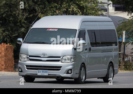 CHIANG MAI, Thailand - 20 april 2018: Private Toyota commuter Van. Foto an der Straße Nr. 121 ca. 8 km von der Innenstadt von Chiang Mai Thailand. Stockfoto