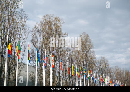 Flaggen verschiedener Länder im Park der Nationen in Lissabon in Portugal Stockfoto