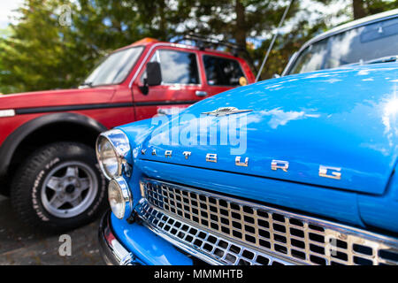 Alt Schwerin/MECKLENBURG-VORPOMMERN/Deutschland - Mai 1, 2018: Wartburg 312 Oldtimer Auto steht auf einer Straße in einem Oldtimer Show Stockfoto