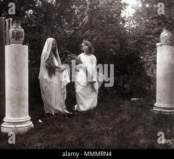 47 Anna Iwaszkiewicz mit Maria Wysocka - Stanisław Wilhelm Lilpop Stockfoto