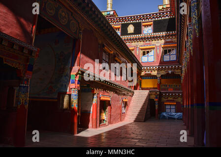 Innenraum der Heiligen Bakong Schrift Druckmaschine Kloster in Dege, Sichuan, China Stockfoto