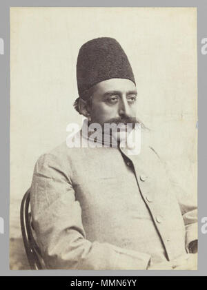 Studio Portrait von Mozaffar al-Din Schah im informellen Kleidung, eine der 274 Vintage Fotos. zwischen 1875 und 1925. 101 Brooklyn Museum - Studio Portrait von Mozaffar al-Din Schah im informellen Kleidung einer der 274 Vintage Fotos Stockfoto