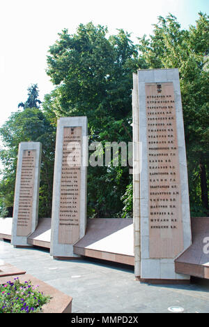 Allee der Helden mit den Namen von denen der Titel Held der Sowjetunion in der Schlacht ausgezeichnet oder in Wolgograd, Russland Stockfoto