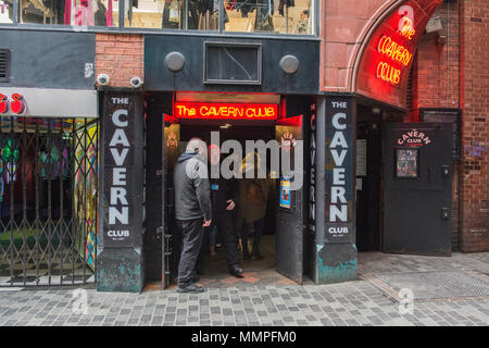 Der Eingang Der Cavern Club in Matthew Street, Liverpool Stockfoto