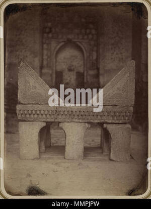 Antiquitäten von Samarkand. Madrasah von Bibi Khanym. Gemeinde Moschee. Blick auf den Marmor Reading-Stand für den Qur'an im Inneren der Moschee WDL 3769 Stockfoto