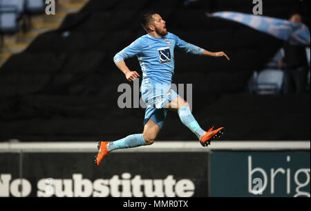 Von Coventry City Marc McNulty feiert ersten Ziel seiner Seite des Spiels zählen während der Sky Bet League Zwei Entscheidungsspiel in der Ricoh Arena in Coventry. Stockfoto