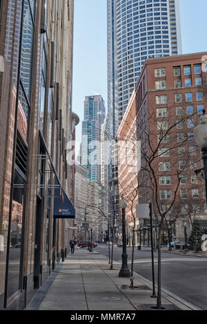 CHICAGO, IL, USA - April 6, 2018: Chicago Downtown Gold Coast panorama Stockfoto