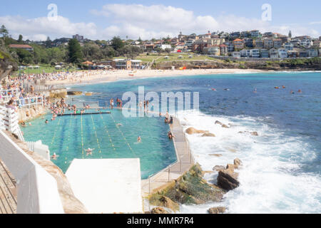 Schwimmbad in Bronte Beach in Sydney, Australien Stockfoto