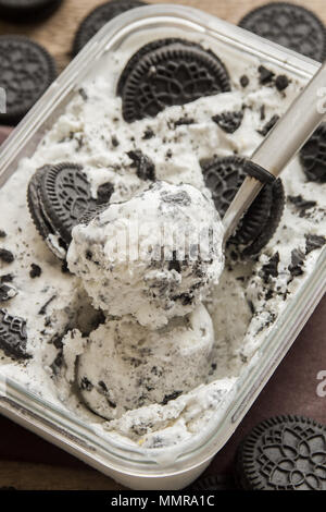 Oreo Eis. Cookies und Sahne hausgemachtes Eis Dessert hautnah. Stockfoto