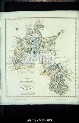 . Konische Projektion, Grafschaft und hundert Grenzen, höhenschattierung und drei Kategorien von Straßen, von John Cary, Neue englische Atlas, 1828 Edition eine neue Karte von Oxfordshire in seinen Hunderten unterteilt. 1823. Bodleian Bibliotheken, eine neue Karte von Oxfordshire, aufgeteilt in seinen Hunderten Stockfoto