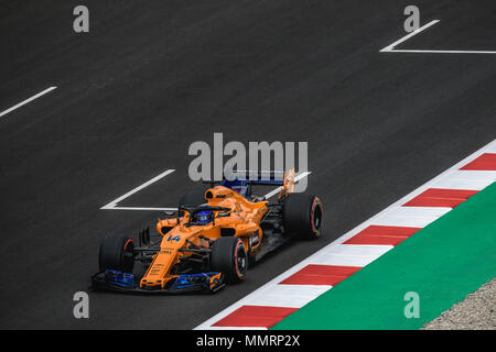 Barcelona, Spanien. 12. Mai, 2018: Fernando Alonso (ESP) Laufwerke im Qualifying für den Spanischen GP am Circuit de Catalunya in Barcelona seinen McLaren MCL 33 Credit: Matthias Oesterle/Alamy leben Nachrichten Stockfoto