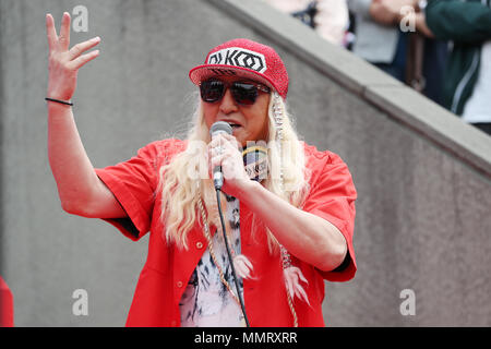 Tokio, Japan. 12. Mai 2018. DJ-koo Rugby: 2018 Super Rugby-spiel zwischen Sunwolves 63-28 Rot im Prince Chichibu Memorial Stadium in Tokio, Japan. Quelle: LBA/Alamy leben Nachrichten Stockfoto