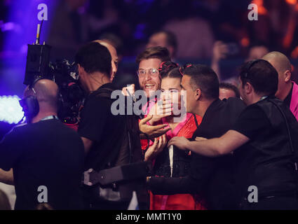 Lissabon, Portugal. 12. Mai 2018. 12. Mai 2018, Portugal, Lissabon: Sänger Netta aus Israel gewinnt den 63. Eurovision Song Contest mit ihrem Song "Spielzeug". Quelle: Jörg Carstensen/dpa/Alamy leben Nachrichten Stockfoto