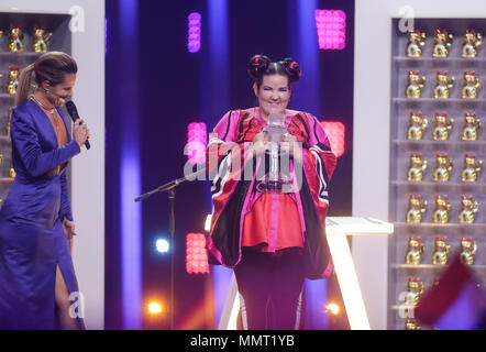 Lissabon, Portugal. 12. Mai 2018. 12. Mai 2018, Portugal, Lissabon: Sänger Netta aus Israel gewinnt den 63. Eurovision Song Contest mit ihrem Song "Spielzeug". Quelle: Jörg Carstensen/dpa/Alamy leben Nachrichten Stockfoto