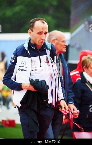 Barcelona, Spanien. 13. Mai 2018. Robert Kubica polnischen Test- und Reservefahrer für Williams F1 geht in den Paddock während der Formel-1-Rennen. Credit: Pablo Guillen Alamy News Credit: Pablo Guillen/Alamy leben Nachrichten Stockfoto