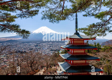 Fuji-san Buddies Tampal Stockfoto