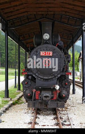 Alte dampfbetriebene Lokomotive. Vintage Dampflok Lokomotive. Schwarz restaurierten alten Lokomotive. Stockfoto