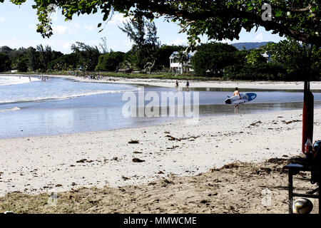 Der Strand von Tamarin Bay liegt direkt hinter dem Dorf Black River an der Westküste von Mauritius. Tamarin Beach Stockfoto