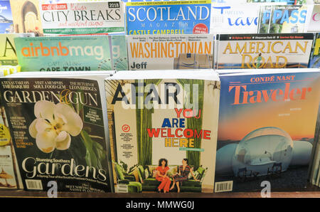 Magazin mit Magazin (bedeckt), USA Stand Stockfoto