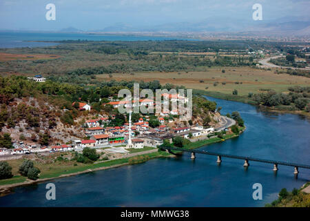 Anzeigen von Shkodra See und Fluss Buna von Rozafa Festung, Shkodra, Albanien, Balkan Stockfoto