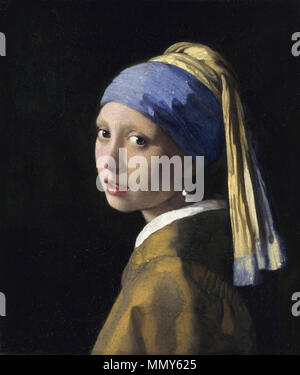 . Portrait eines Mädchens, in Büste - Länge, nach links, mit Blick auf den Betrachter. Sie trägt einen gelben und blauen Turban, ein hellbraunes Fell und einen Ohrring mit einer Perle. Das Gemälde ist ein Beispiel für eine tronie, eine gemeinsame Genre der Zeit Darstellung Lager Zeichen anstelle einzelner Personen. Das Mädchen mit dem Perlenohrring. Circa 1665. Das Mädchen mit dem Perlenohrring Stockfoto