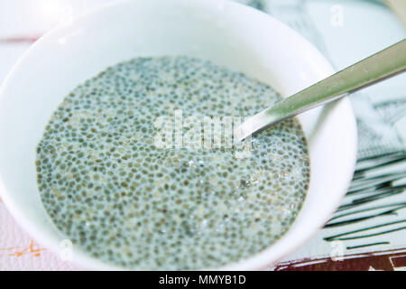 Super lecker und gesunde Weise Chia Samen für gute Gesundheit zu verbrauchen Stockfoto