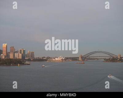 Am frühen Morgen Blick auf das Sydney Opera House und der Sydney Harbour Bridge Stockfoto