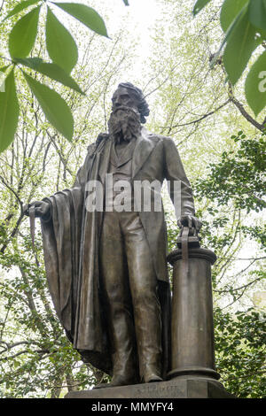 Samuel F.B.Morse Statue liegt im Central Park auf der Erfinder Tor, NYC, USA Stockfoto