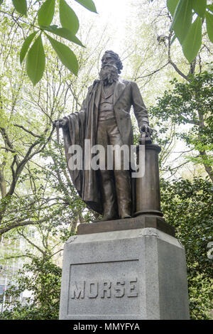 Samuel F.B.Morse Statue liegt im Central Park auf der Erfinder Tor, NYC, USA Stockfoto