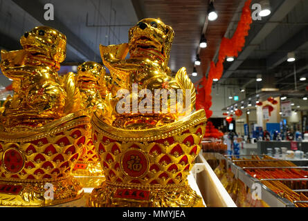 Verkauft für den Tet Holiday, Aeon Mall Supermarkt, Phnom Penh, Kambodscha Stockfoto