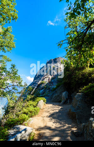 Blick von der Moro Rock - Wandern im Sequoia National Park, Kalifornien, USA Stockfoto