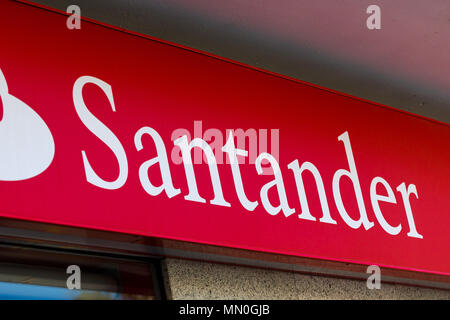 Valez. Santander Bank in Spanien. Stockfoto