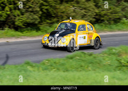 Robert Beales Fahrer Mike Leflay co Treiber racing VW Käfer in der geschlossenen öffentlichen Straße Corbeau Sitze Auto Rallye Tendring und Clacton, Essex, Großbritannien Stockfoto