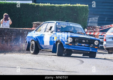 Oliver Davies Treiber Keaton Williams co Treiber racing Ford Escort II in der geschlossenen öffentlichen Straße Corbeau Sitze Auto Rallye Tendring und Clacton, Essex, Großbritannien Stockfoto