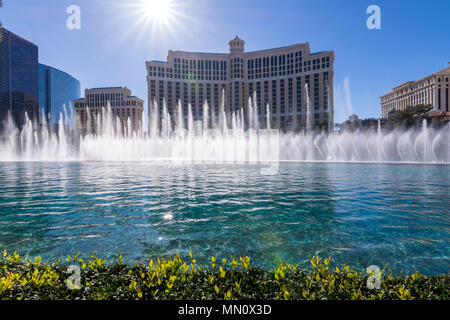 Las Vegas, USA - 27. April 2018: Die berühmten bellagio Brunnen und Hotel in Las Vegas wie an einem sonnigen Tag Stockfoto