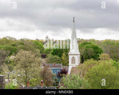 Sehr hohe weiße Kirchturm in Sag Harbor, NY Stockfoto