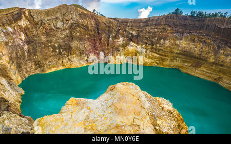 Kelimutu, bunte Kratern saure Seen, die in regelmäßigen Abständen ihre Farbe - Insel Flores, Indonesien ändern Stockfoto